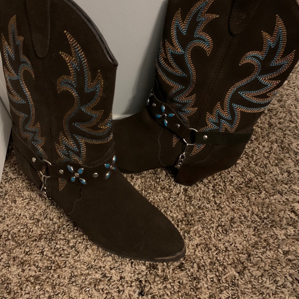 Ladies Chocolate Suede Cowboy Boots size 8M